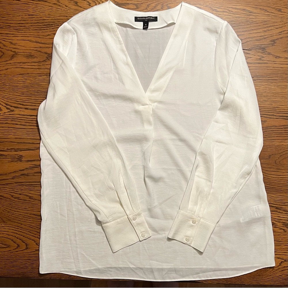 Banana Republic White V-Neck Blouse